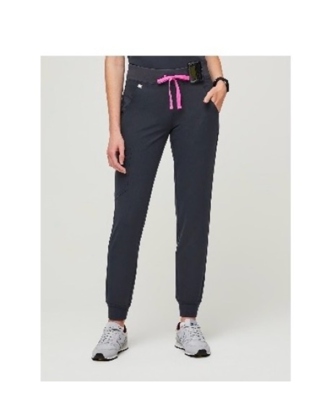 FIGS Women's Night Sky
Zamora™ - Jogger Scrub
Pants
S - Night Sky - Regular